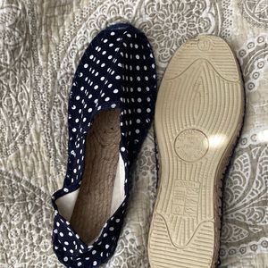 French espadrille size 39 nwt too small for me. Never wore